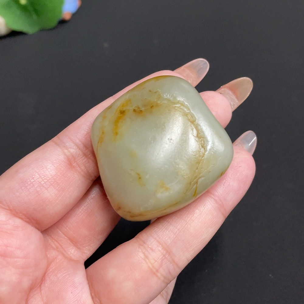 H32766678 Hetian Jade, Undetermined Skin Color Origin, Total Weight Approximately 53.5g