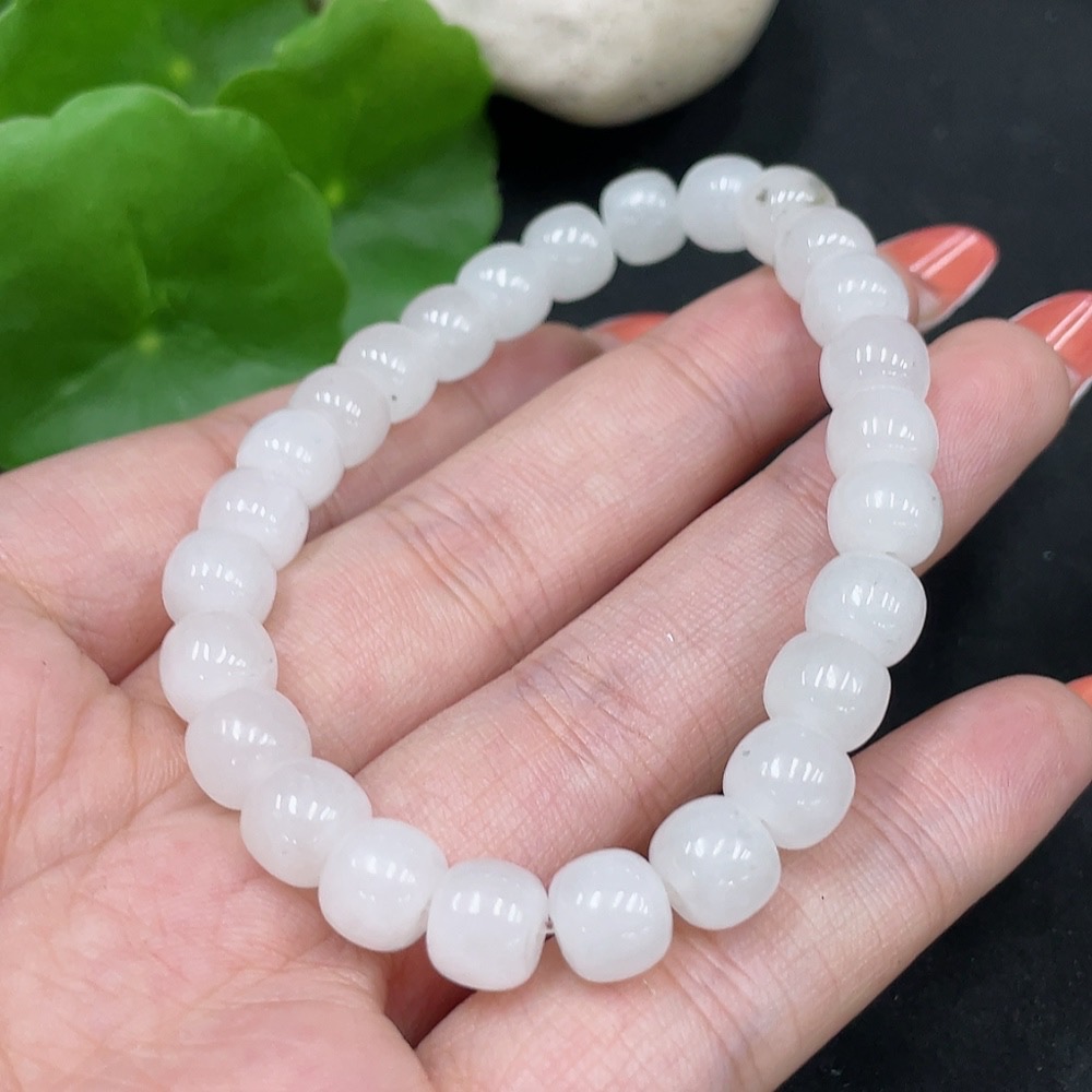H35112080 Hetian Jade Bracelet, Approx. 7.7mm, Total Weight Approx. 19.8g, Contains Other Mineral Components