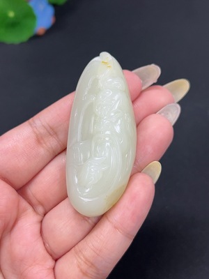 H41947111 和田玉挂件 关公 皮色成因未定 货品总重约37g