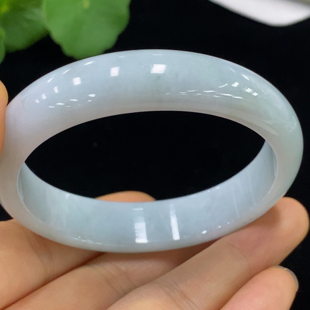 F35133624 Jadeite Concubine Bangle Size 54.6/47.8 Total Weight Approx. 43.62g