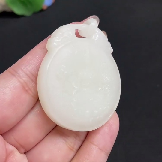 H32737662 Hetian Jade Pendant Guanyin Total Weight About 42.5g