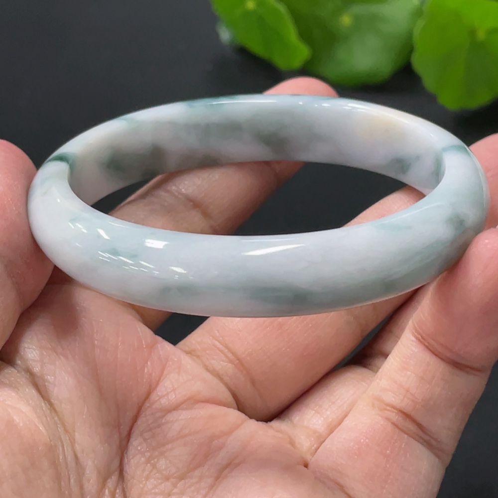 F33874458 Imperial Concubine Jadeite Bangle