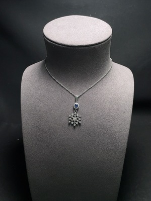 C33937071 Sapphire Necklace Total Non-Gold Weight Approx. 2.9g