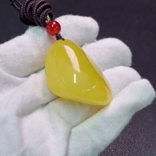 C34990303 Amber Beeswax Pendant Total Weight Approx. 17.23g with Rope