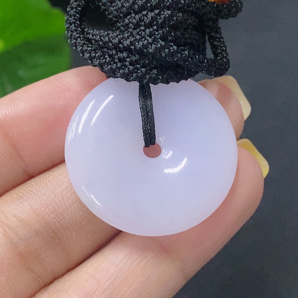 F28265877 JadeitePendant Peace Knot