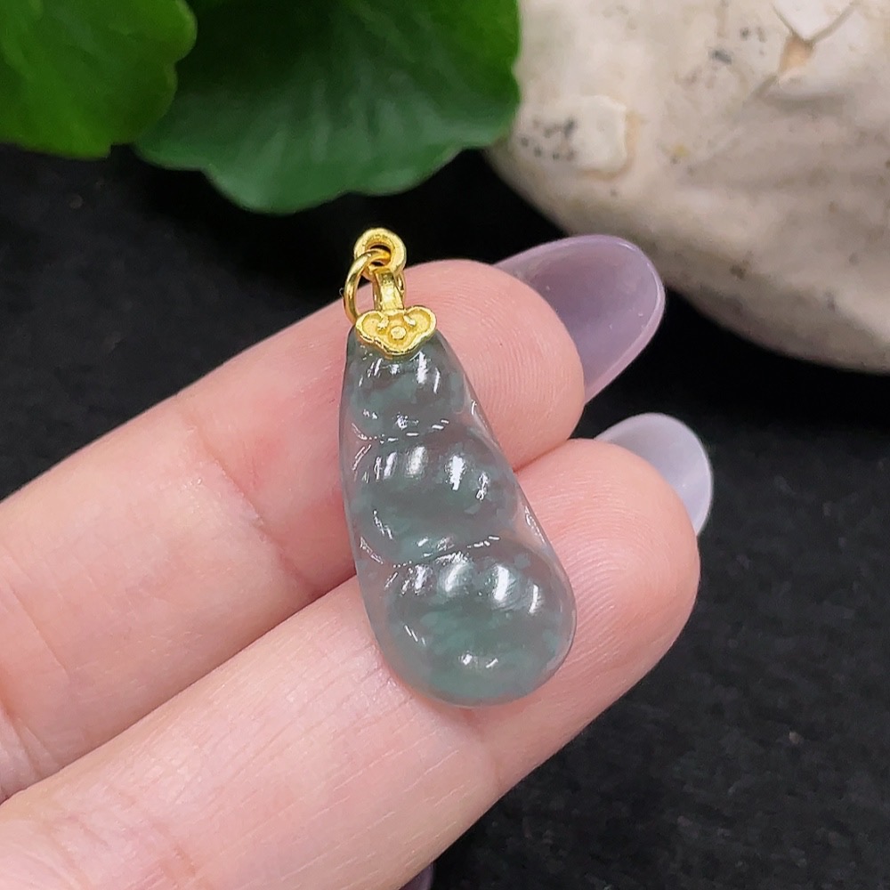 F34965485 Jadeite Blessing Bean Pendant Total Weight Approx. 1.5g (Non-gold Inlaid)