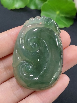 F41936888 翡翠如意挂件 货品总重约12.7克