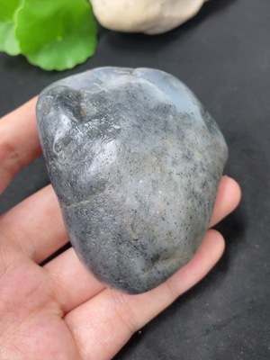 H41904593 和田玉  含其他矿物成分   货品总重约183.7g