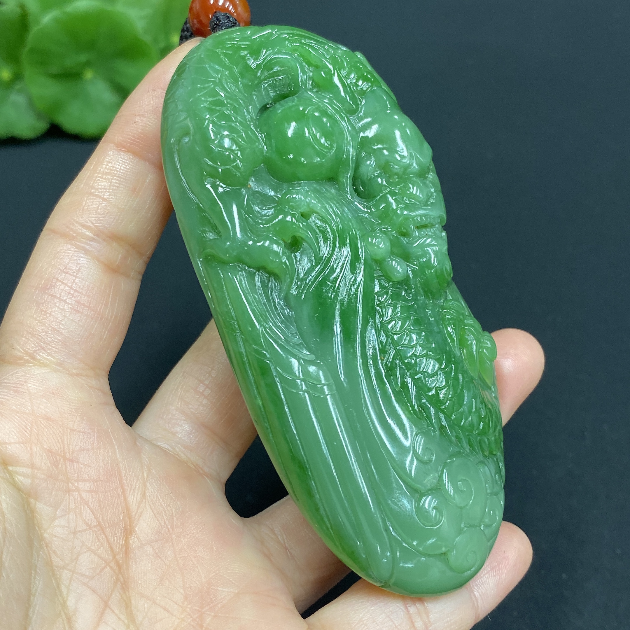 H28188370 Hetian Jade Handheld Ornament Dragon Gross Weight (including rope): 130.6g
