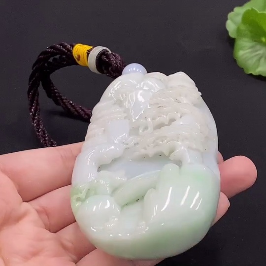 F35090995 Jadeite landscape hand piece Total weight approx. 204.89g With non-A matching beads