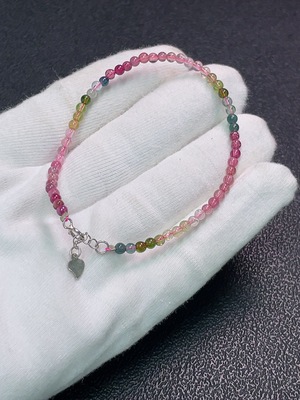 C33869480 Tourmaline Bracelet Non-Gold With Other Mineral Components Visible Organic Matter Total Weight About 2.8g Size Approx. 3mm