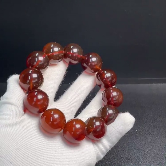 C30511661 Amber and Beeswax Bracelet, Approx. 21.4mm in Size, Total Weight Approx. 62.92g