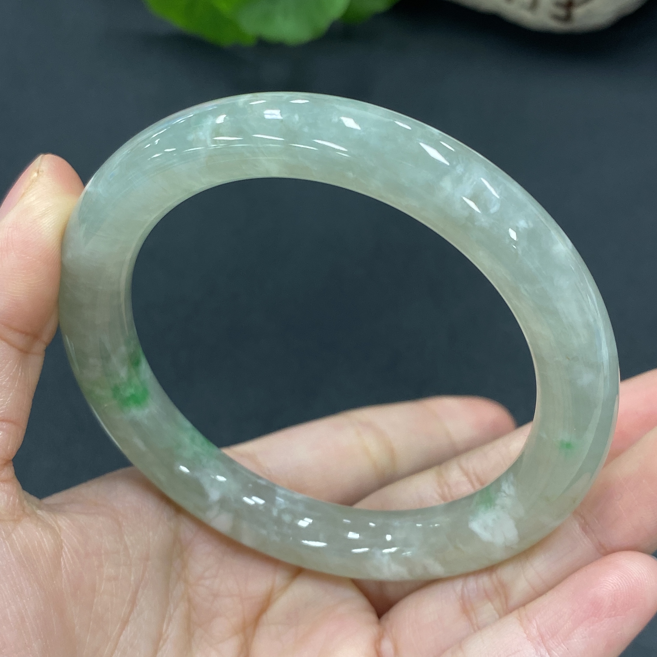 F10113583 Jadeite Round Bangle Size 55.8