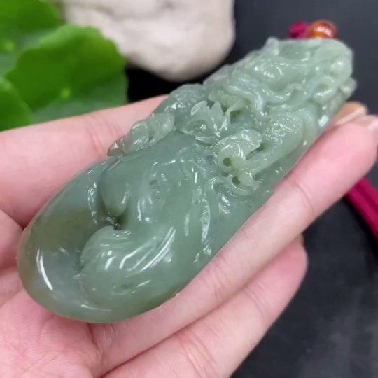 H31672460 Hetian Jade Handheld Carving - Dragon