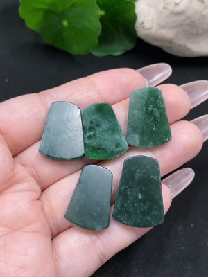 F35083300 Jadeite Plain Pendant Set Sell as a Lot