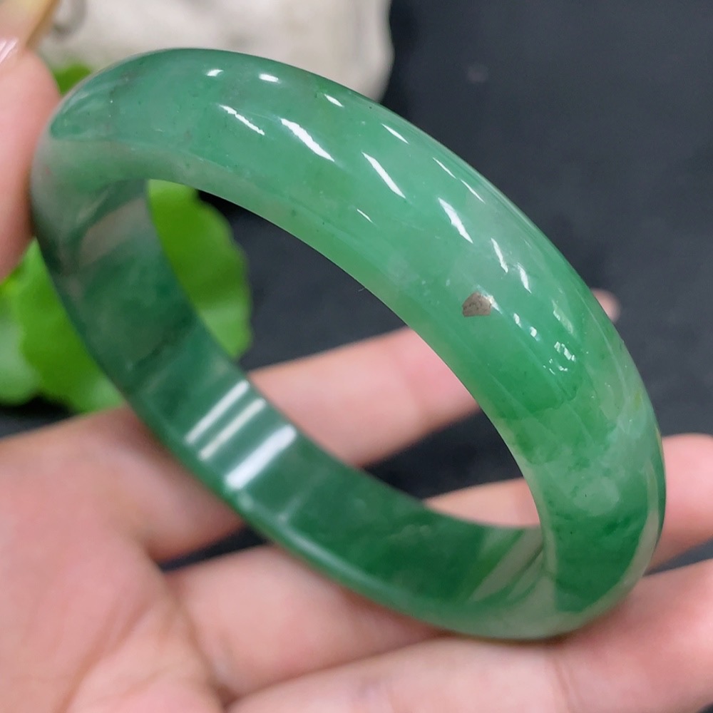 H32776689 African Emerald (Dulong Jade)