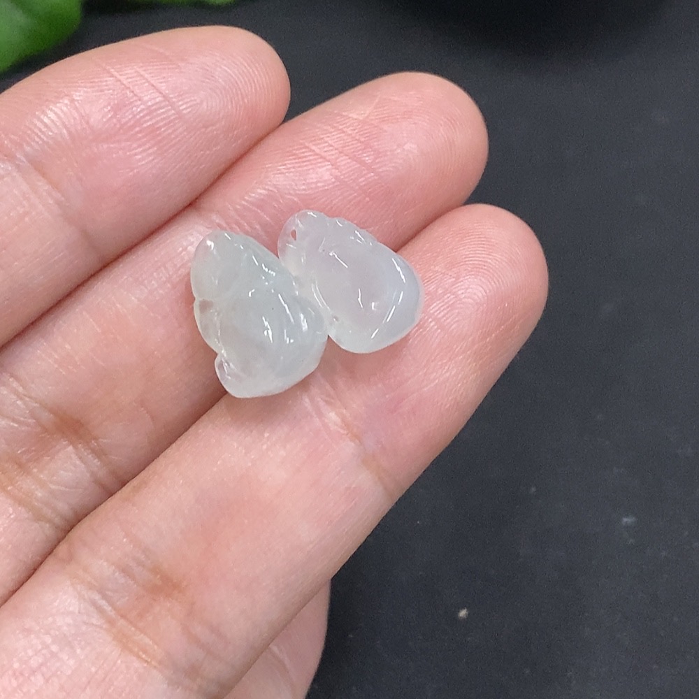 F35126067 Jadeite Pi Xiu Pendant Sell as a Lot