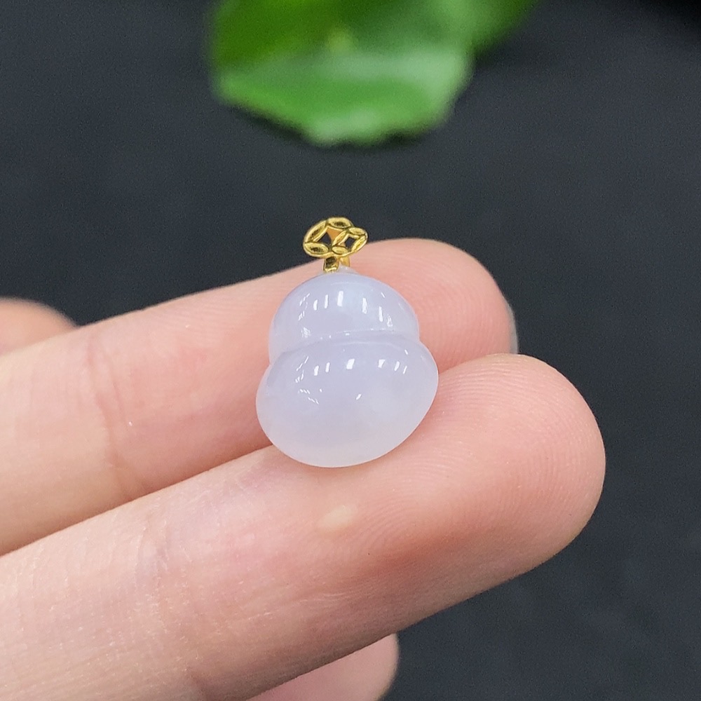F33895757 Jadeite Gourd Pendant 18K Gold Total Weight Approx. 1.47g