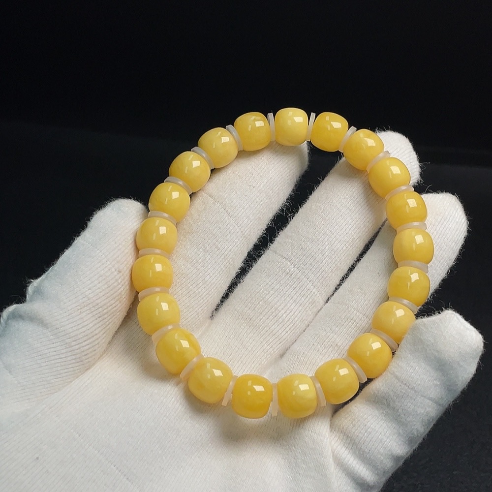 C30511672 Amber Beeswax Bracelet Approx. 9.6mm Total Weight Approx. 12.03g