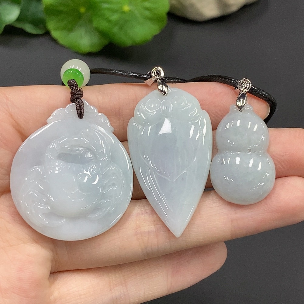 F13493831 Jadeite Pendant Non-Gold Inlaid