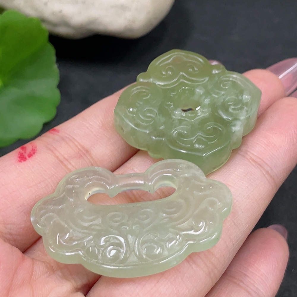 H33925249 Xiuyu (serpentine jade) pendant    antique-style    Ruyi    total weight approx. 18.6g