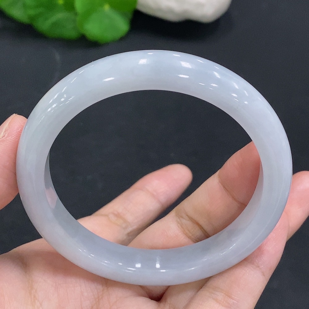 F24812785 Jadeite Round Bangle Size 58.8 Total Weight Approx. 53.8g