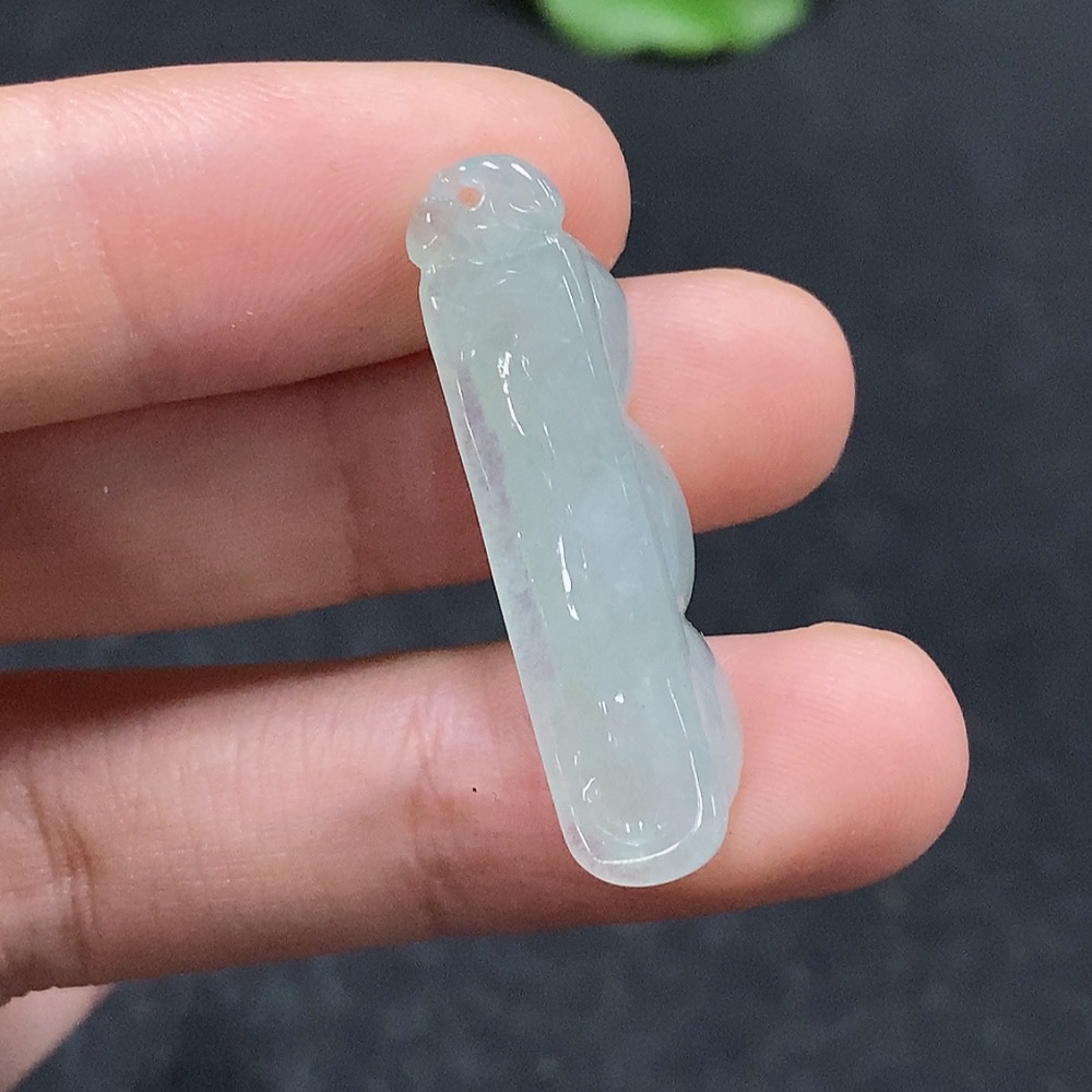 F34964582 Jadeite Lucky Bean Pendant Total weight approx. 4.77g