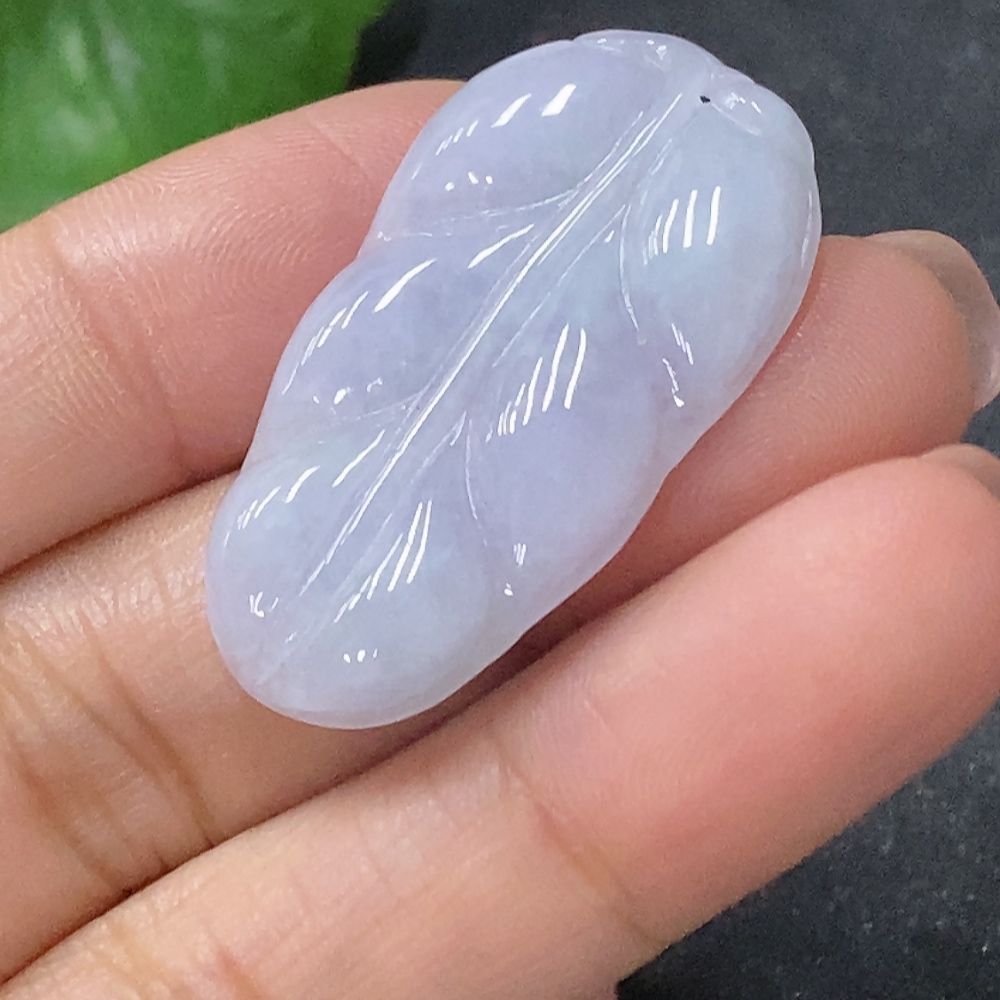 F34030989 Jadeite Pendant Leaf Total Weight Approx. 4.24g