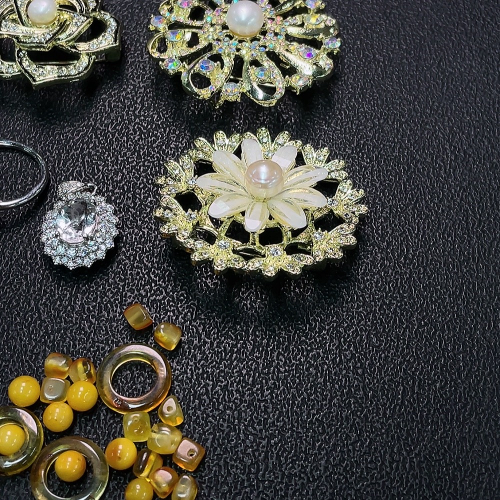 C34038032 Crystal + Amber Beeswax + Pearl Jewelry Non-Gold Total Weight Approx. 48.95g Sell as a Lot