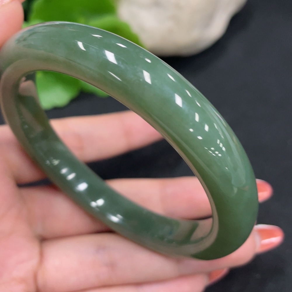 H34062927 Hetian Jade Round Bracelet Size 60.4 Total Weight Approx. 55.1g