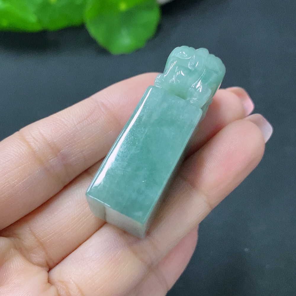 F27090573 Jadeite Pi Xiu Seal, Total Weight Approx. 30.27g
