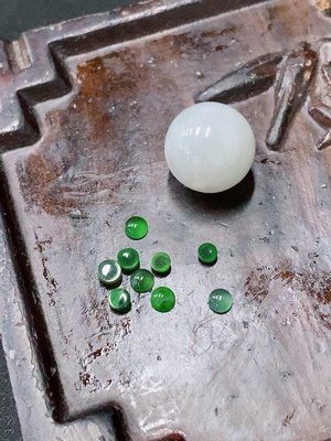 F30522932 Jadeite Beads, Cabochon, Sell as a Lot