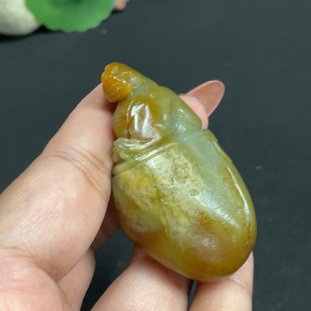 H34004887 Hetian Jade Pendant, Auspicious Beast, Total Weight Approx. 52.2g, Undetermined Skin Color Origin