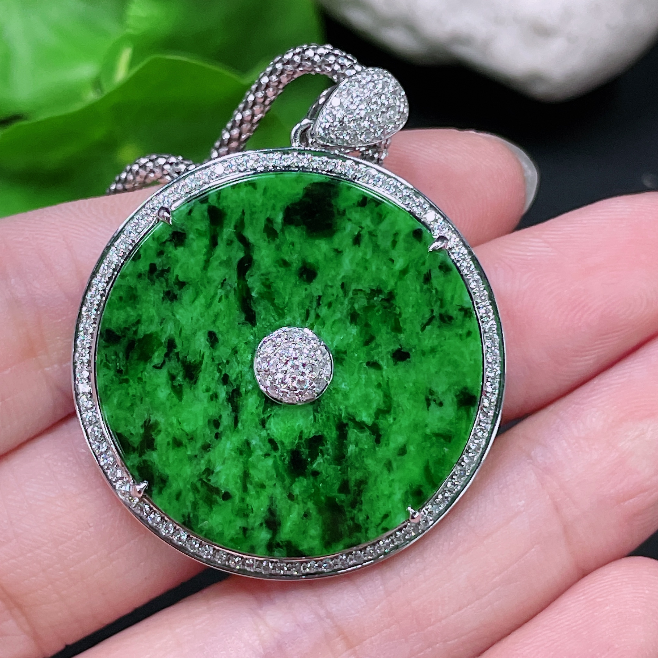 F33918468 Jadeite Inlaid Pendant 18K Gold Total Weight Approx. 28.8g (With Diamond Accents) (Including Chain Weight) (Containing Other Mineral Components)