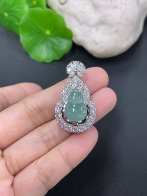 F41905960 翡翠镶嵌葫芦吊坠 非金 货品总约重9g