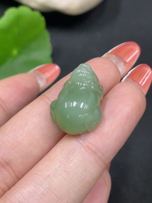 H35112026 和田玉挂件     貔貅     货品总重约3.5g