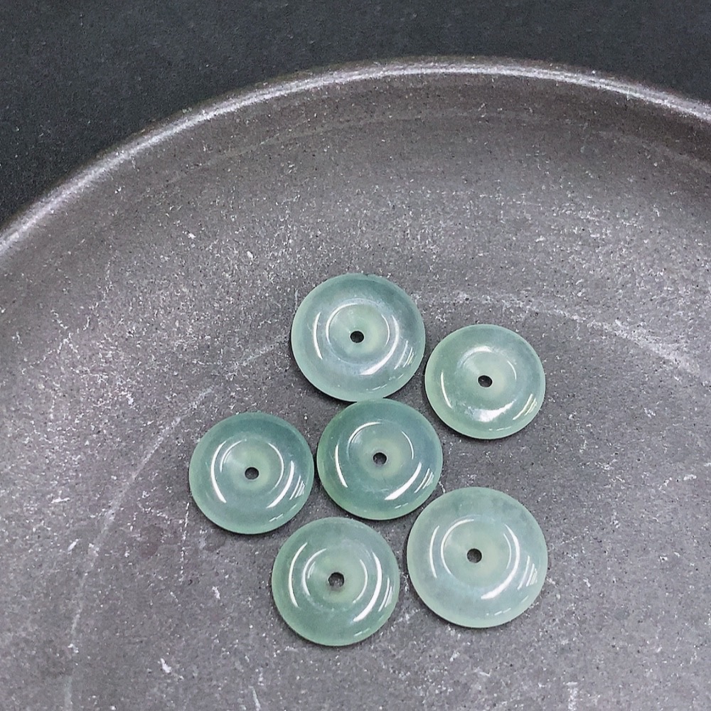 F34968451 Jadeite Peace Buckle Sell as a Lot