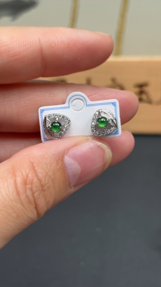 F29322510 Jadeite inlaid earrings, total weight approx. 1.7g (non-gold inlaid)