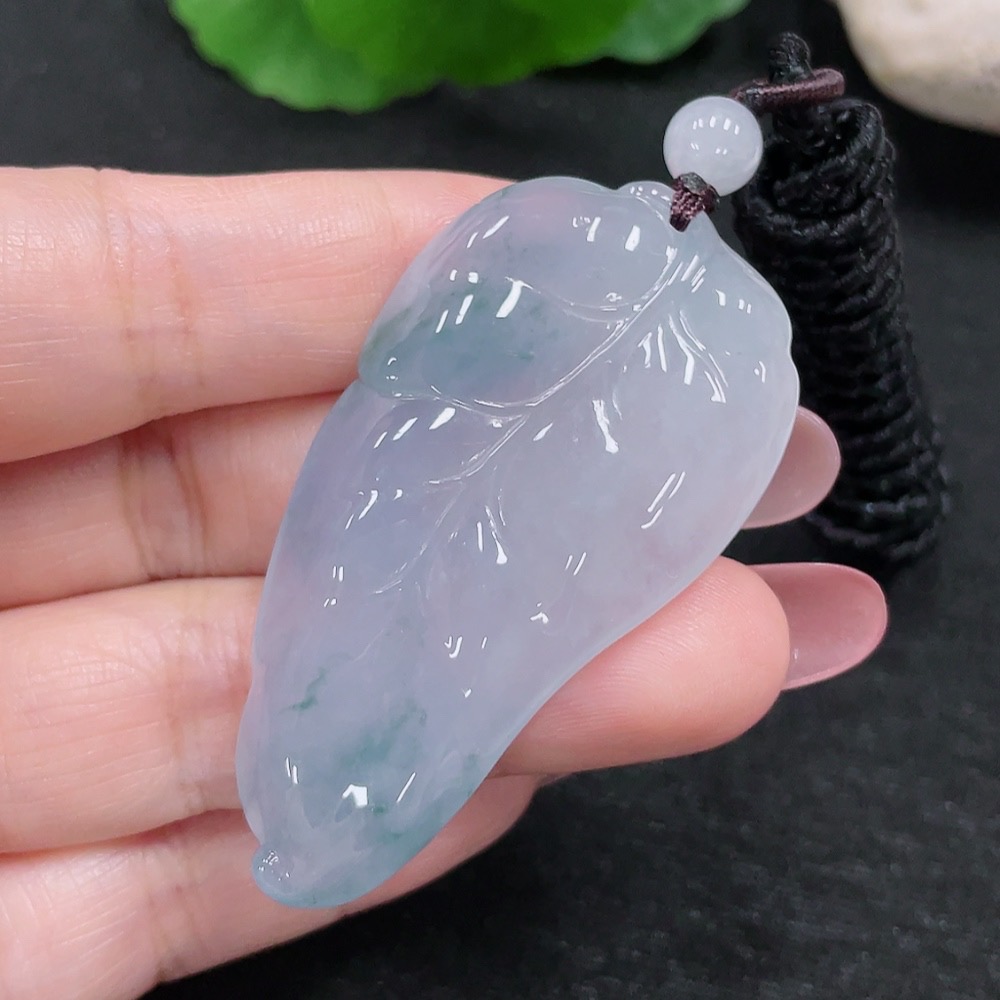 F32809328 Jadeite Leaf Pendant Total Weight Approx. 25.8g (including rope weight)