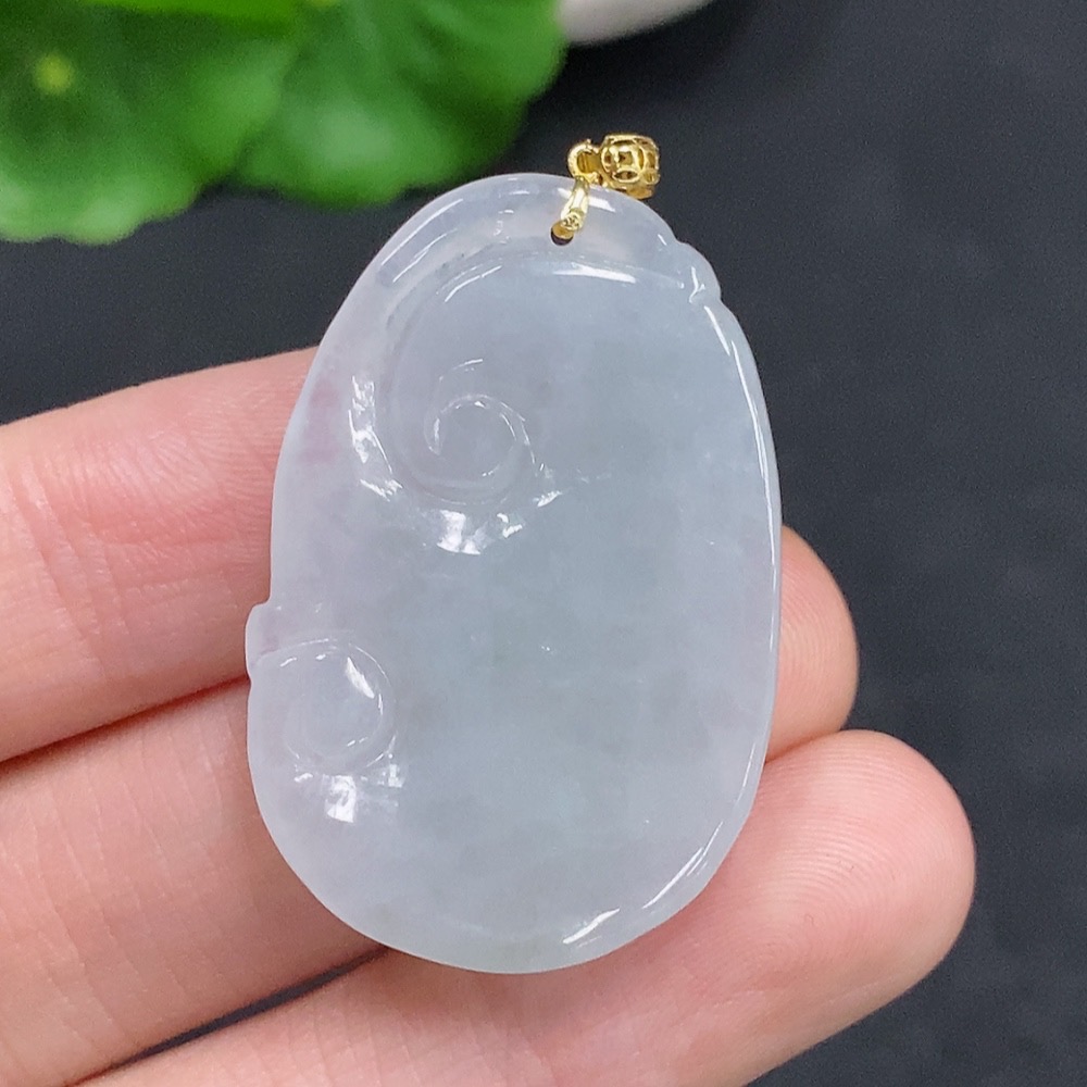 F33830836 Jadeite Ruyi Pendant with 18K Gold Clasp, Total Weight Approximately 9.5g