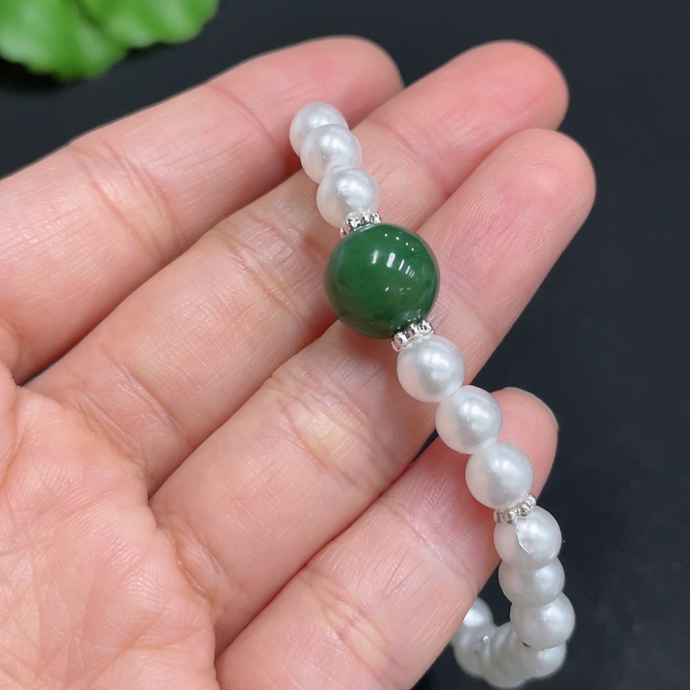 H34073744 African Emerald (Dulong Jade)