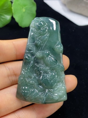 F35094327 Jadeite Birds Singing and Flowers Fragrant Pendant