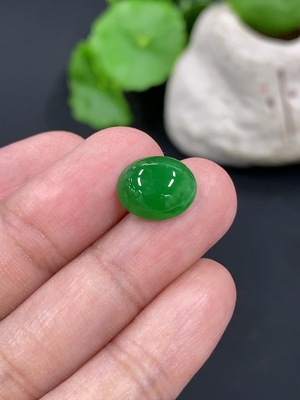 F41927660 翡翠蛋面 货品总约重0.9g
