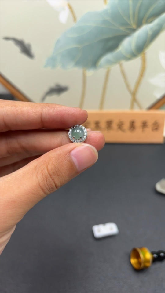 F30548659 Jadeite cabochon inlaid earrings / adjustable ring non-gold inlaid