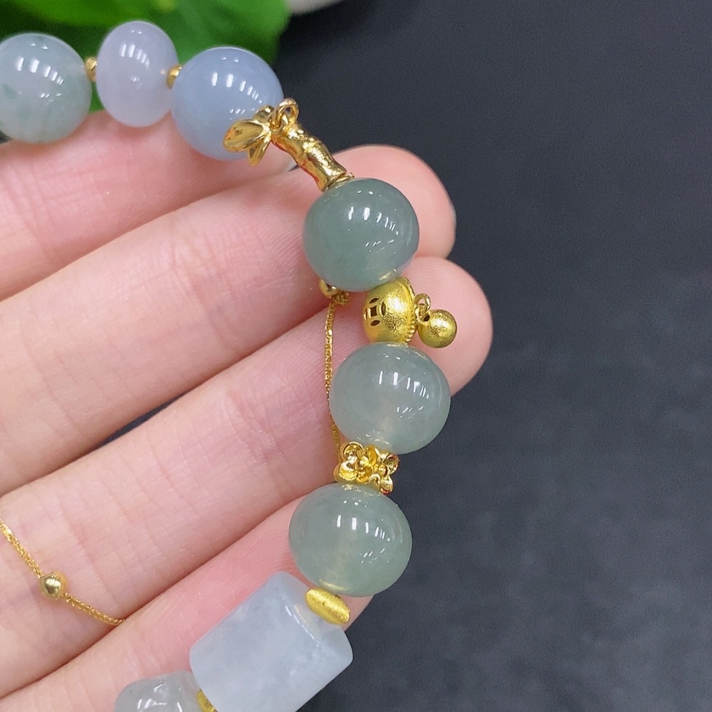 F33941168 Jadeite Bracelet Suspected Red Marked as Gold-Plated, Chain Unmarked Surface Gold Content 75%, Other Unmarked Surfaces Gold Content 63%, Total Weight Approx. 25.7g, Size 9.9mm