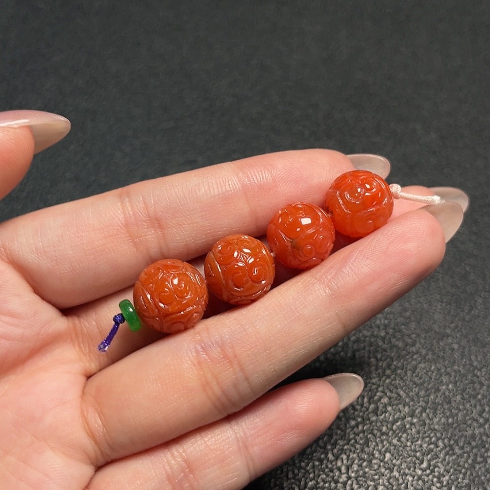 C34009630 Red Agate Beaded Bracelet with Visible Organic Matter, Possible Non-Natural Accent Stones, Total Weight Approx. 10.15g, Size 12.6mm