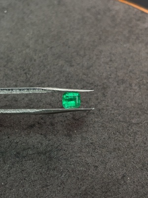 C34007590 Emerald Rough Stone Clarity Enhanced Total Weight Approx. 0.48 Carat