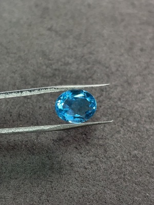 C33922853 Topaz Rough Stone, Color Origin Undetermined, Total Weight Approx. 3.285 Carats
