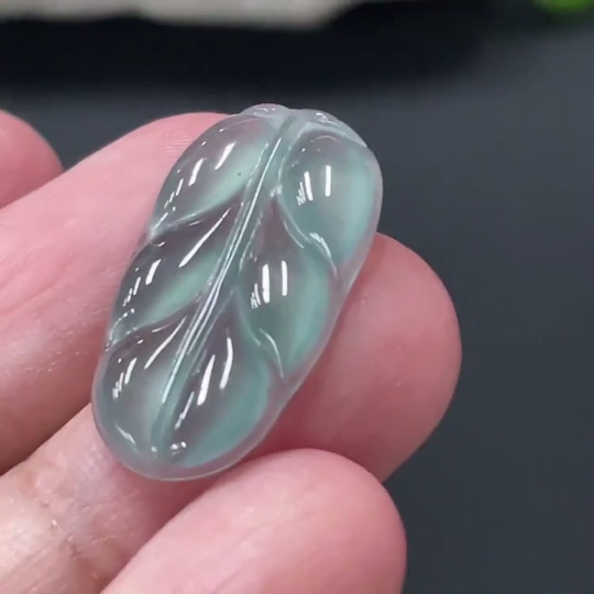 F28259901 Jadeite Leaf Inlay Piece