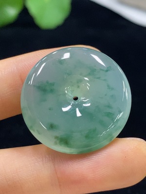 F35135177 Jadeite Peace Knot Pendant, Total Weight Approximately 9.58 Grams